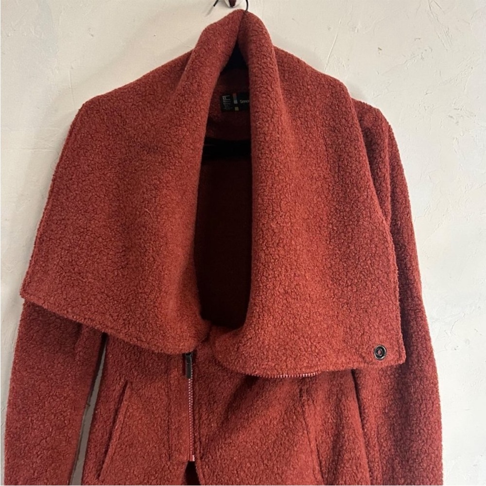 red smartwool women’s medium anchor line sherpa coat